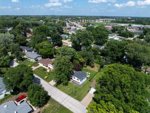 Tiny photo for 2327 Salem Court, Bettendorf, IA 52722 (MLS # 12690755)