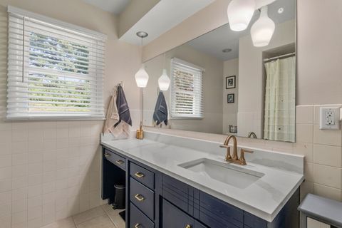 Tiny photo for 2327 Salem Court, Bettendorf, IA 52722 (MLS # 12690755)