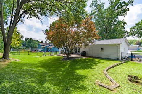 Tiny photo for 2327 Salem Court, Bettendorf, IA 52722 (MLS # 12690755)