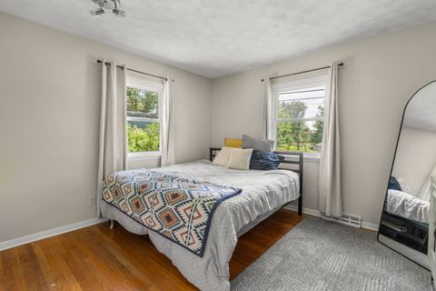 Tiny photo for 2327 Salem Court, Bettendorf, IA 52722 (MLS # 12690755)