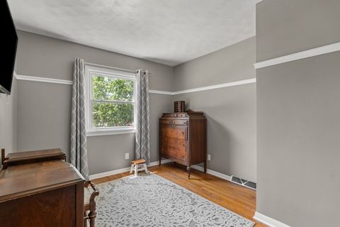 Tiny photo for 2327 Salem Court, Bettendorf, IA 52722 (MLS # 12690755)
