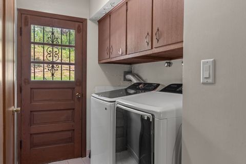 Tiny photo for 2327 Salem Court, Bettendorf, IA 52722 (MLS # 12690755)