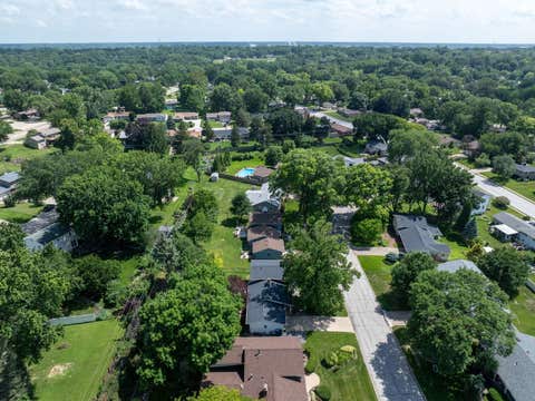 Tiny photo for 2327 Salem Court, Bettendorf, IA 52722 (MLS # 12690755)