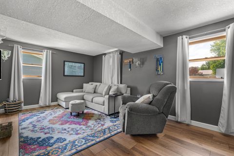 Tiny photo for 2327 Salem Court, Bettendorf, IA 52722 (MLS # 12690755)