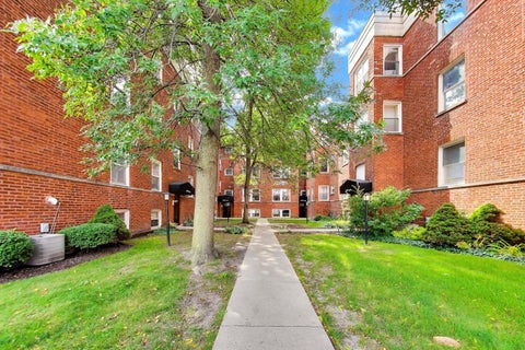 Tiny photo for 3201 W Argyle Street #3S, Chicago, IL 60625 (MLS # 12752984)
