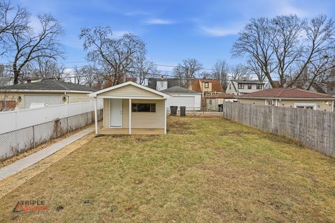 Tiny photo for 7725 S St Louis Avenue, Chicago, IL 60652 (MLS # 12540738)