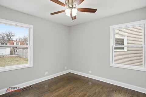 Tiny photo for 7725 S St Louis Avenue, Chicago, IL 60652 (MLS # 12540738)