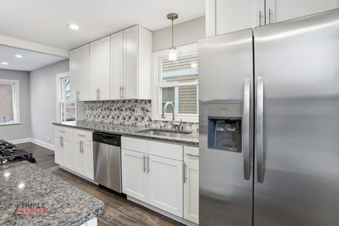 Tiny photo for 7725 S St Louis Avenue, Chicago, IL 60652 (MLS # 12540738)