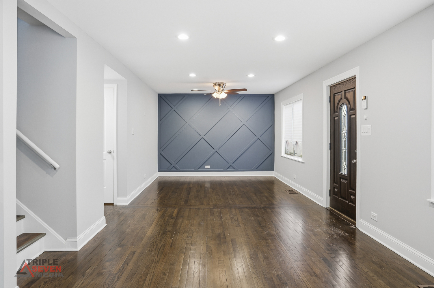 7725 S St Louis Avenue