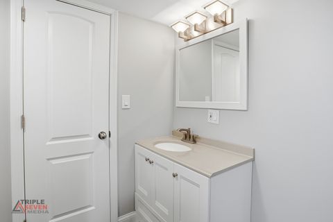 Tiny photo for 7725 S St Louis Avenue, Chicago, IL 60652 (MLS # 12540738)