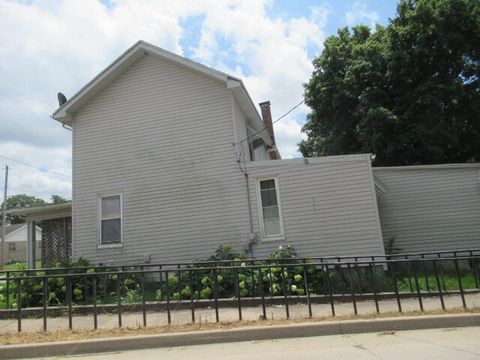 Tiny photo for 233 Buena Vista Street, Paris, IL 61944 (MLS # 12596537)