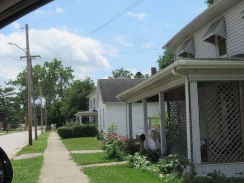 Tiny photo for 233 Buena Vista Street, Paris, IL 61944 (MLS # 12596537)