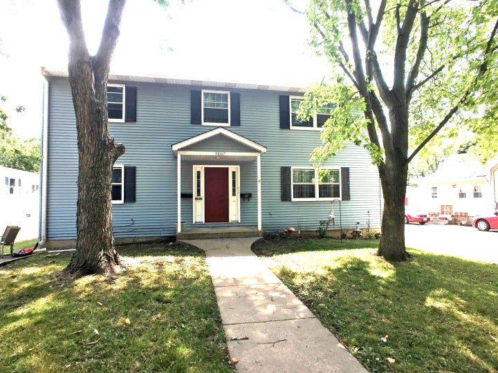 Photo 1 of 6 — 3807 Main Street, McHenry, IL 60050