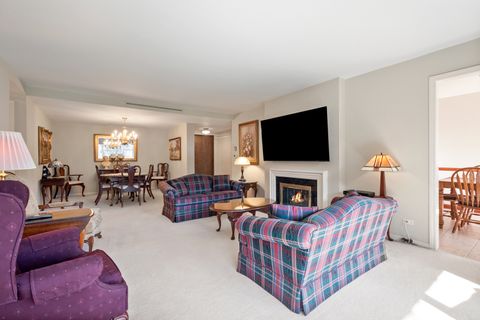 Tiny photo for 22 Park Lane #204, Park Ridge, IL 60068 (MLS # 12620534)