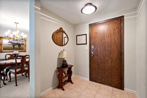 Tiny photo for 22 Park Lane #204, Park Ridge, IL 60068 (MLS # 12620534)