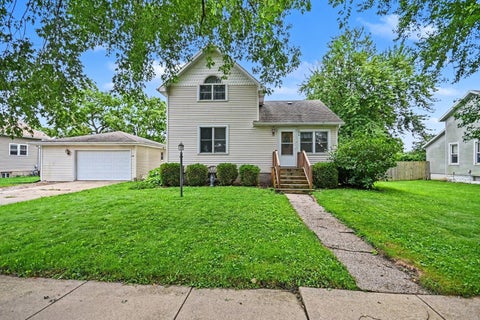 Tiny photo for 304 N Maple Street, Grant Park, IL 60940 (MLS # 12733255)