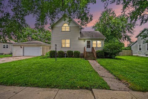 Photo of 304 N Maple Street, Grant Park, IL 60940 (MLS # 12733255)