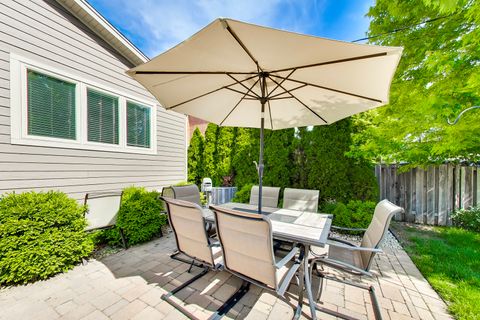 Tiny photo for 1721 S CUMBERLAND Avenue, Park Ridge, IL 60068 (MLS # 12698744)