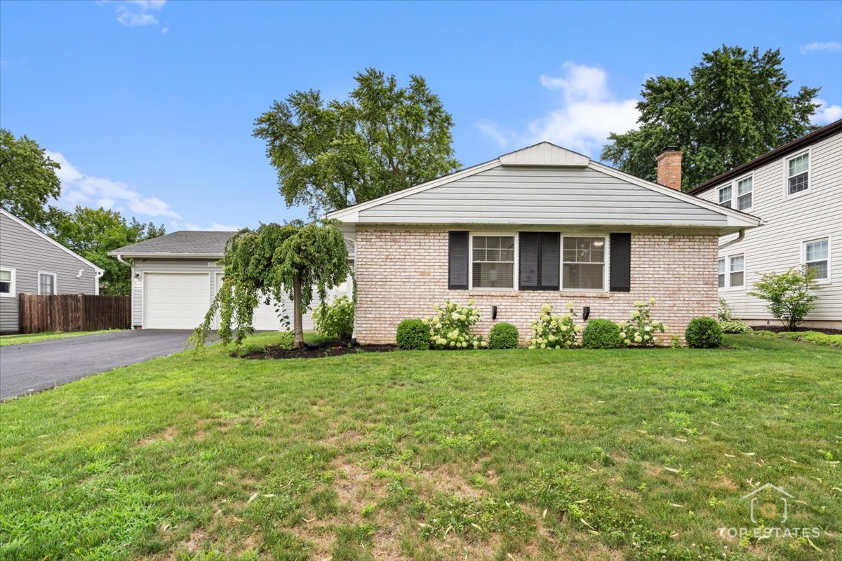 957 Country Lane