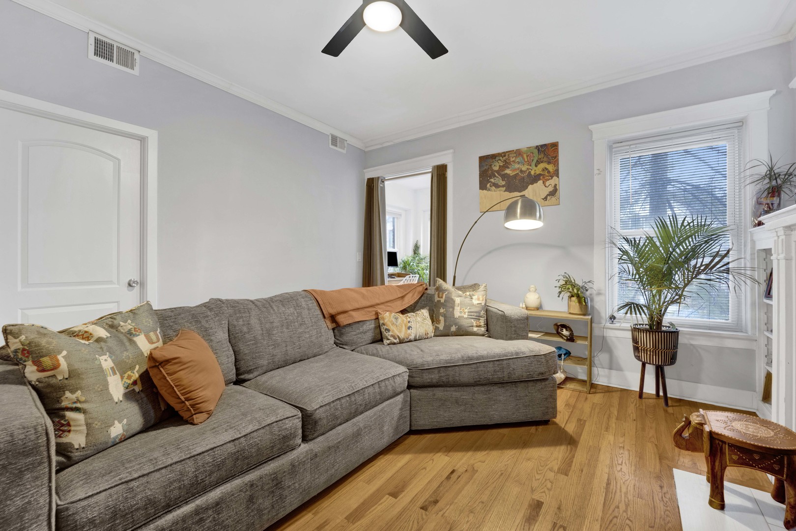 3226 W Potomac Avenue 1F