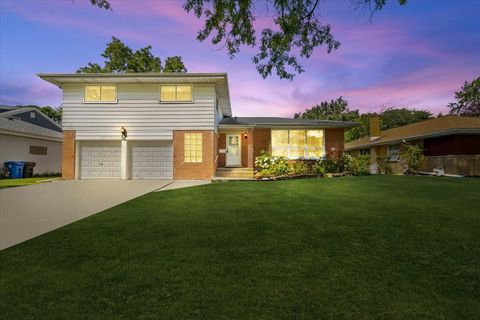 300 S We Go Trail Mount Prospect IL 60056