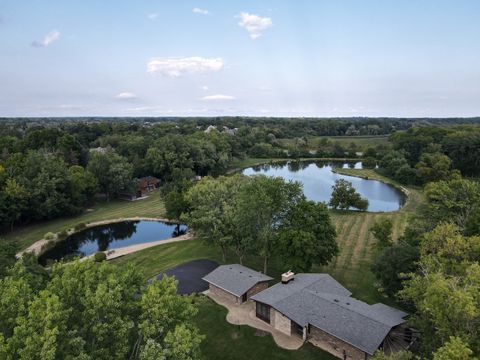 Tiny photo for 330 S Barrington Road, Barrington, IL 60010 (MLS # 12548267)