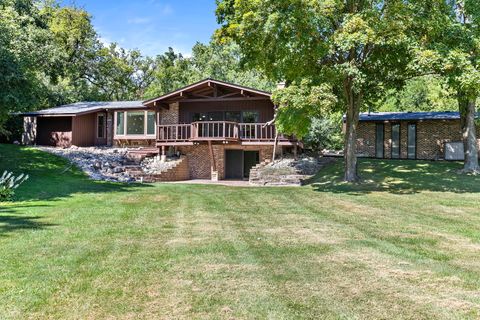Tiny photo for 330 S Barrington Road, Barrington, IL 60010 (MLS # 12548267)