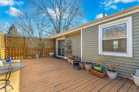 Tiny photo for 1501 Washington Street, Lake In The Hills, IL 60156 (MLS # 12581332)