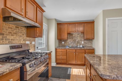 Tiny photo for 1501 Washington Street, Lake In The Hills, IL 60156 (MLS # 12581332)