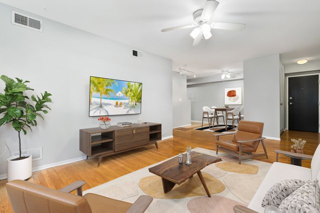 515 W Wrightwood Avenue 503
