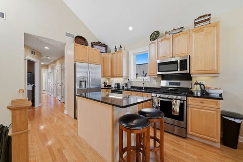 Tiny photo for 1717 W NELSON Avenue #3, Chicago, IL 60657 (MLS # 12685545)