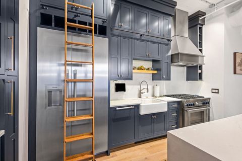 Tiny photo for 728 W Jackson Boulevard #701, Chicago, IL 60661 (MLS # 12575850)