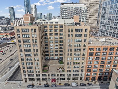 Tiny photo for 728 W Jackson Boulevard #701, Chicago, IL 60661 (MLS # 12575850)