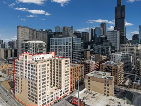 Tiny photo for 728 W Jackson Boulevard #701, Chicago, IL 60661 (MLS # 12575850)