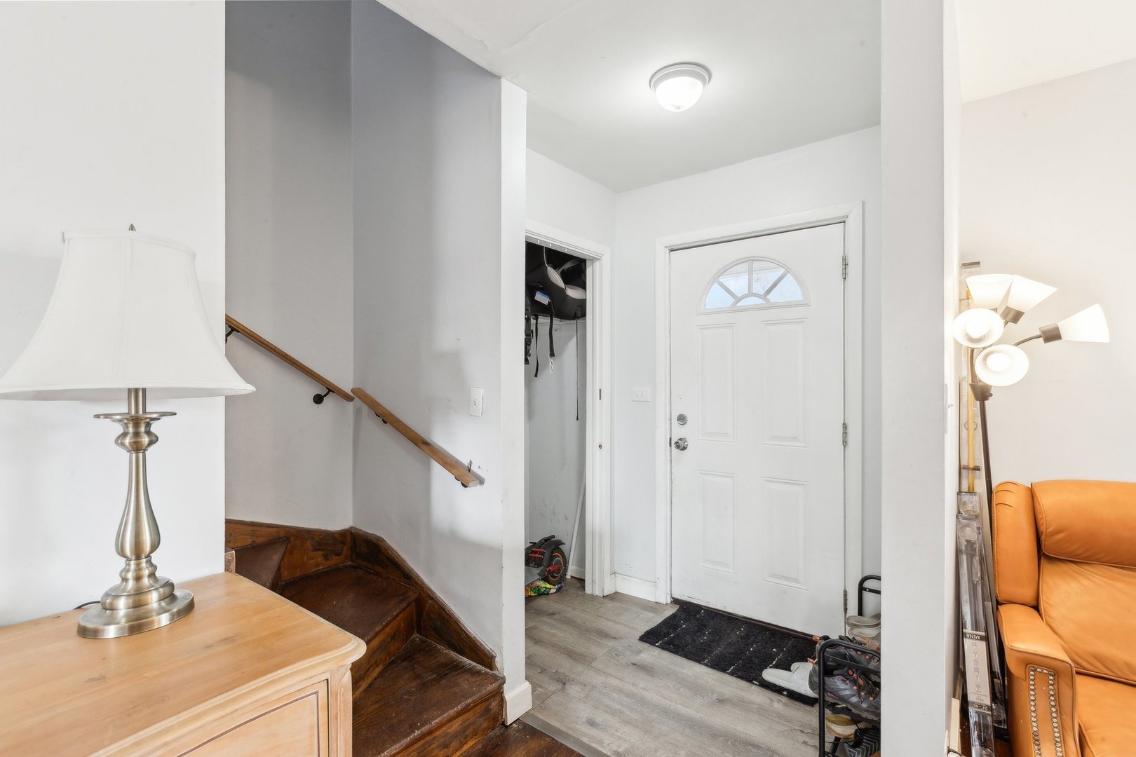 2122 Foster Street