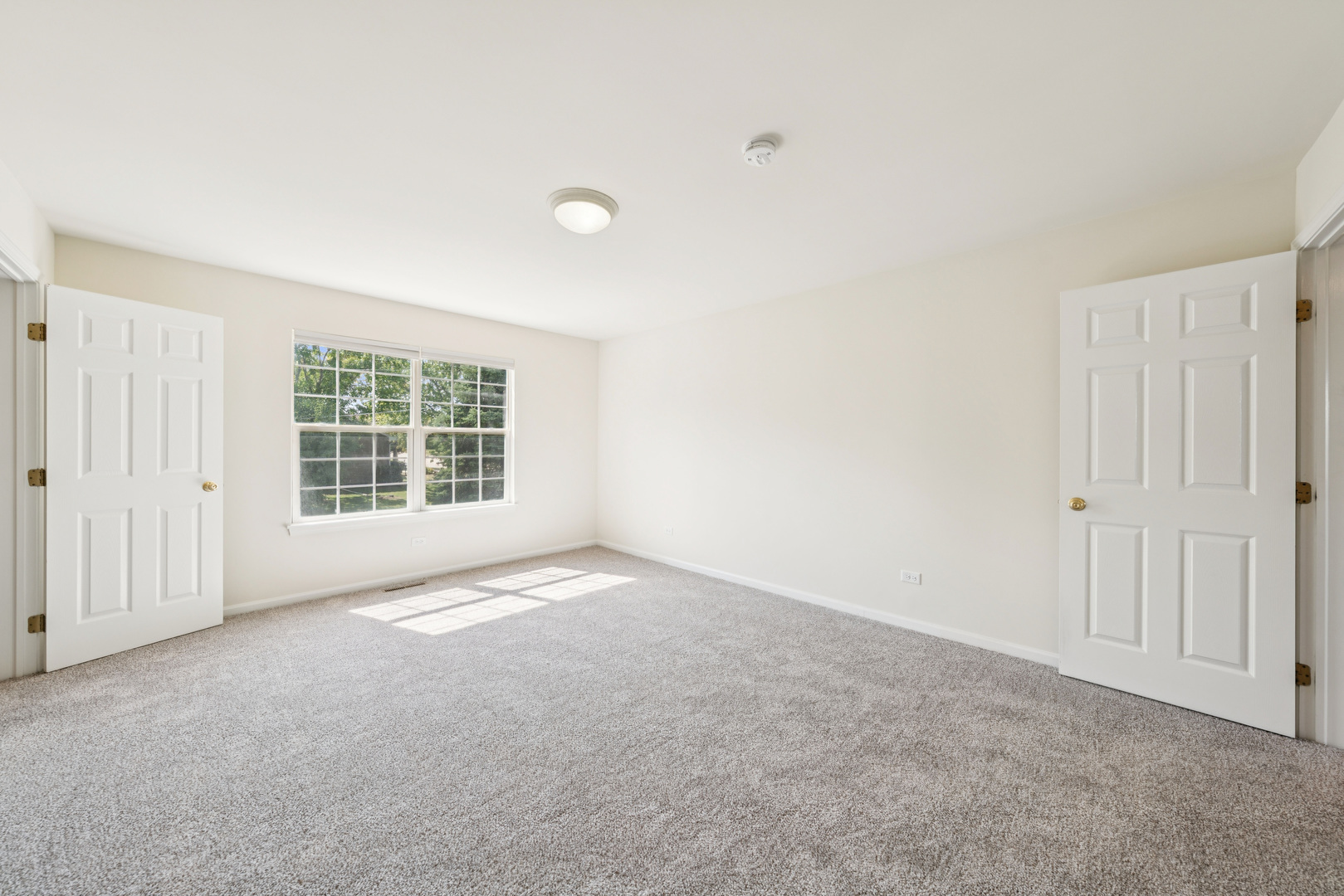 Huntley, Illinois 60142, United States, 3 Bedrooms Bedrooms, ,3 BathroomsBathrooms,Residential,Active,217642