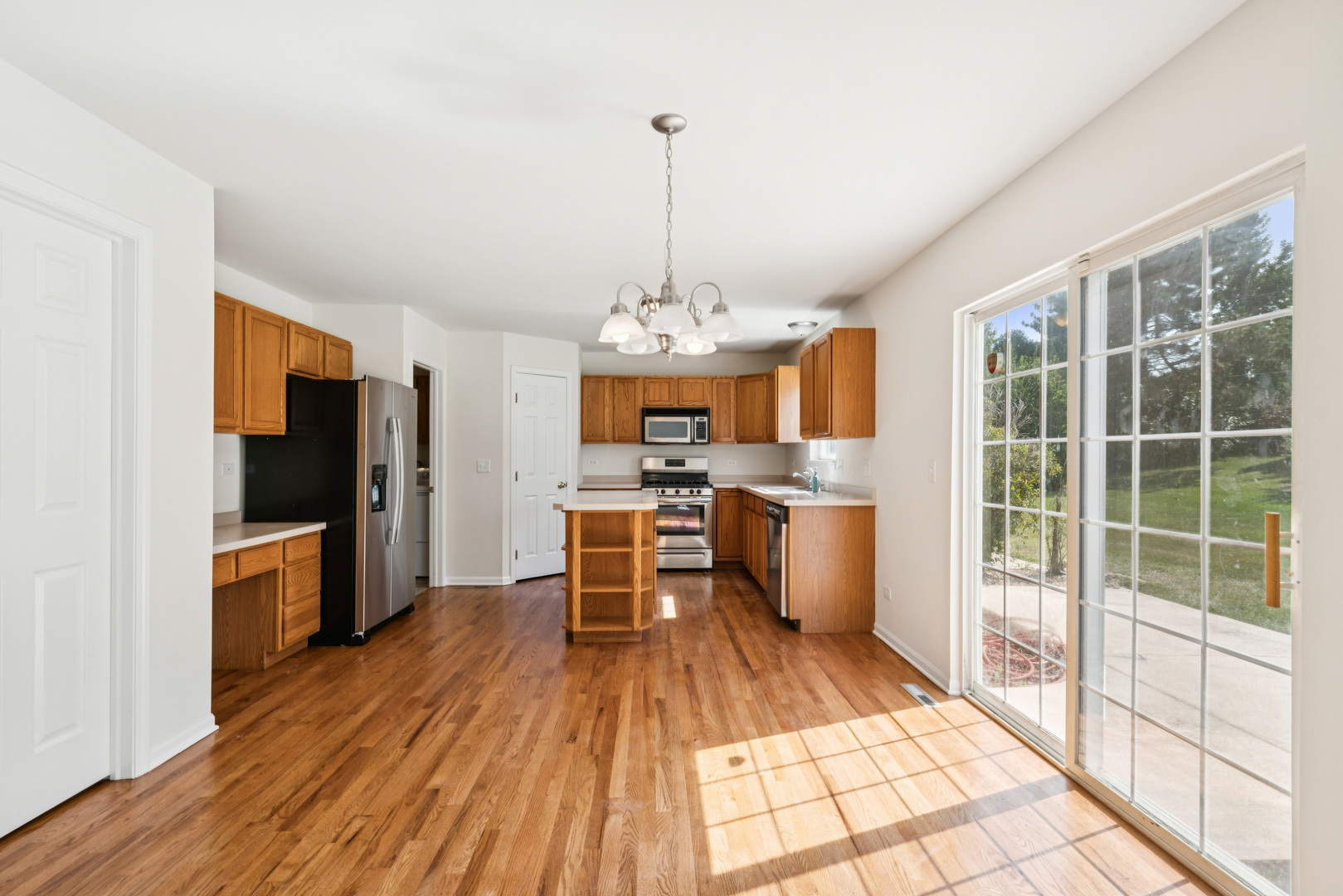 Huntley, Illinois 60142, United States, 3 Bedrooms Bedrooms, ,3 BathroomsBathrooms,Residential,Active,217642