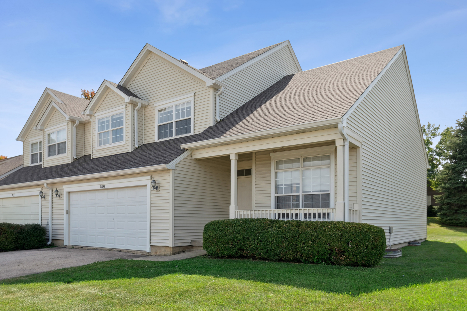 Huntley, Illinois 60142, United States, 3 Bedrooms Bedrooms, ,3 BathroomsBathrooms,Residential,Active,217642