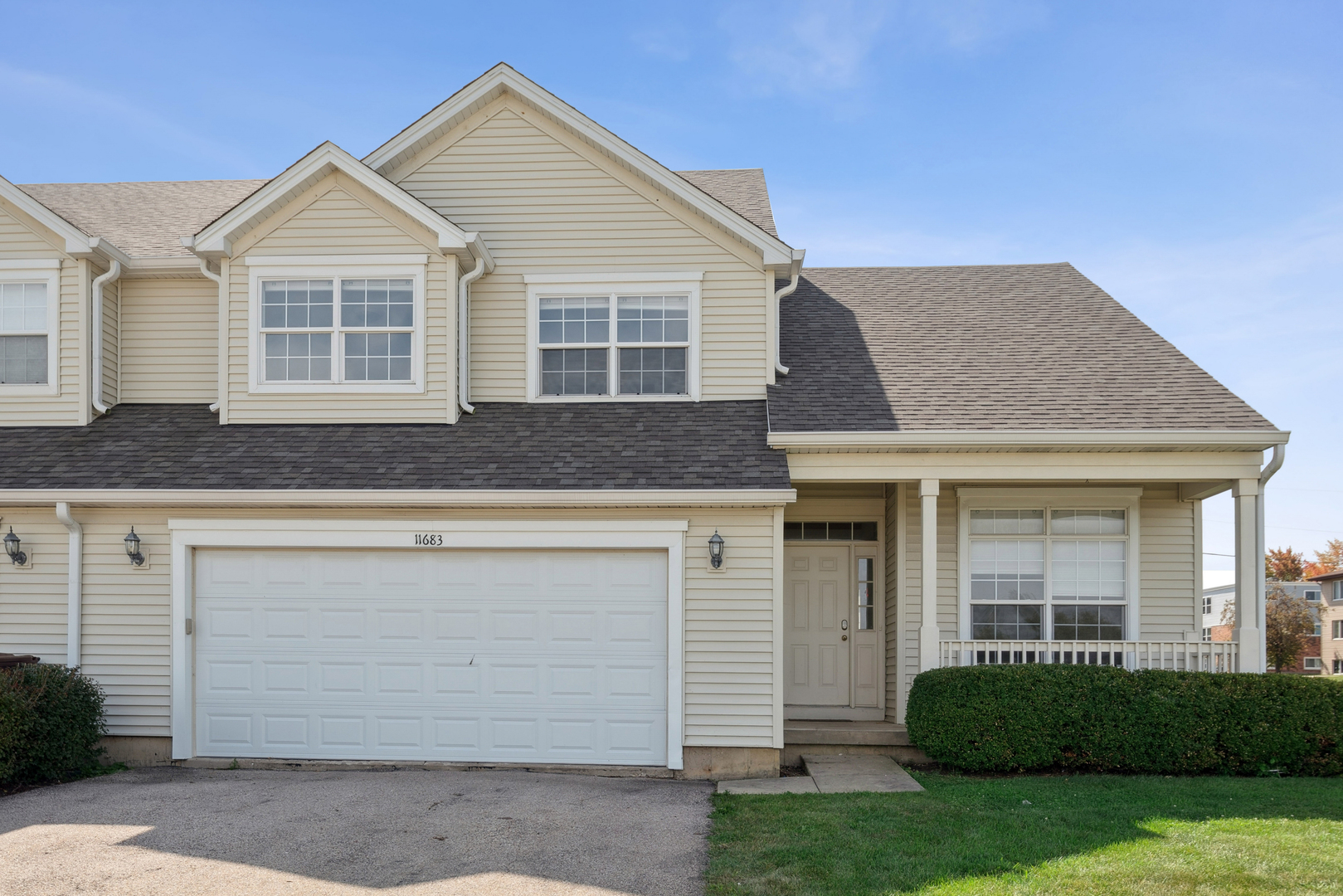 Huntley, Illinois 60142, United States, 3 Bedrooms Bedrooms, ,3 BathroomsBathrooms,Residential,Active,217642