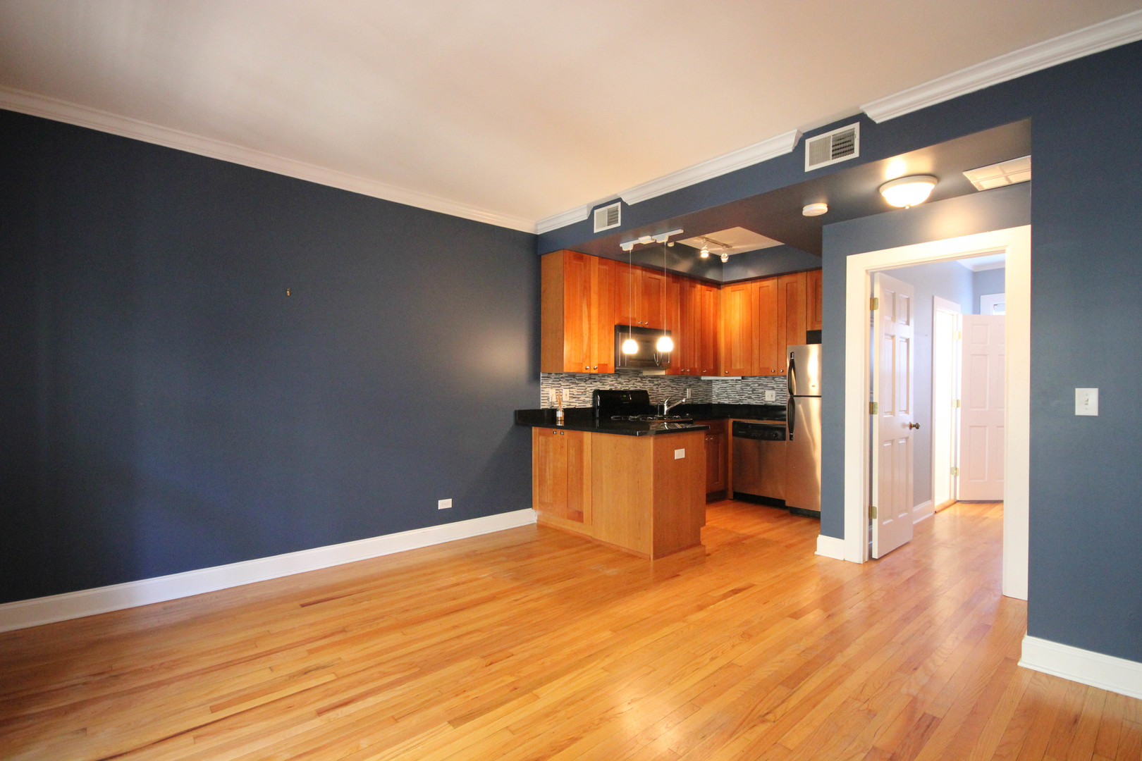 2237.5 N Lincoln Avenue 2B