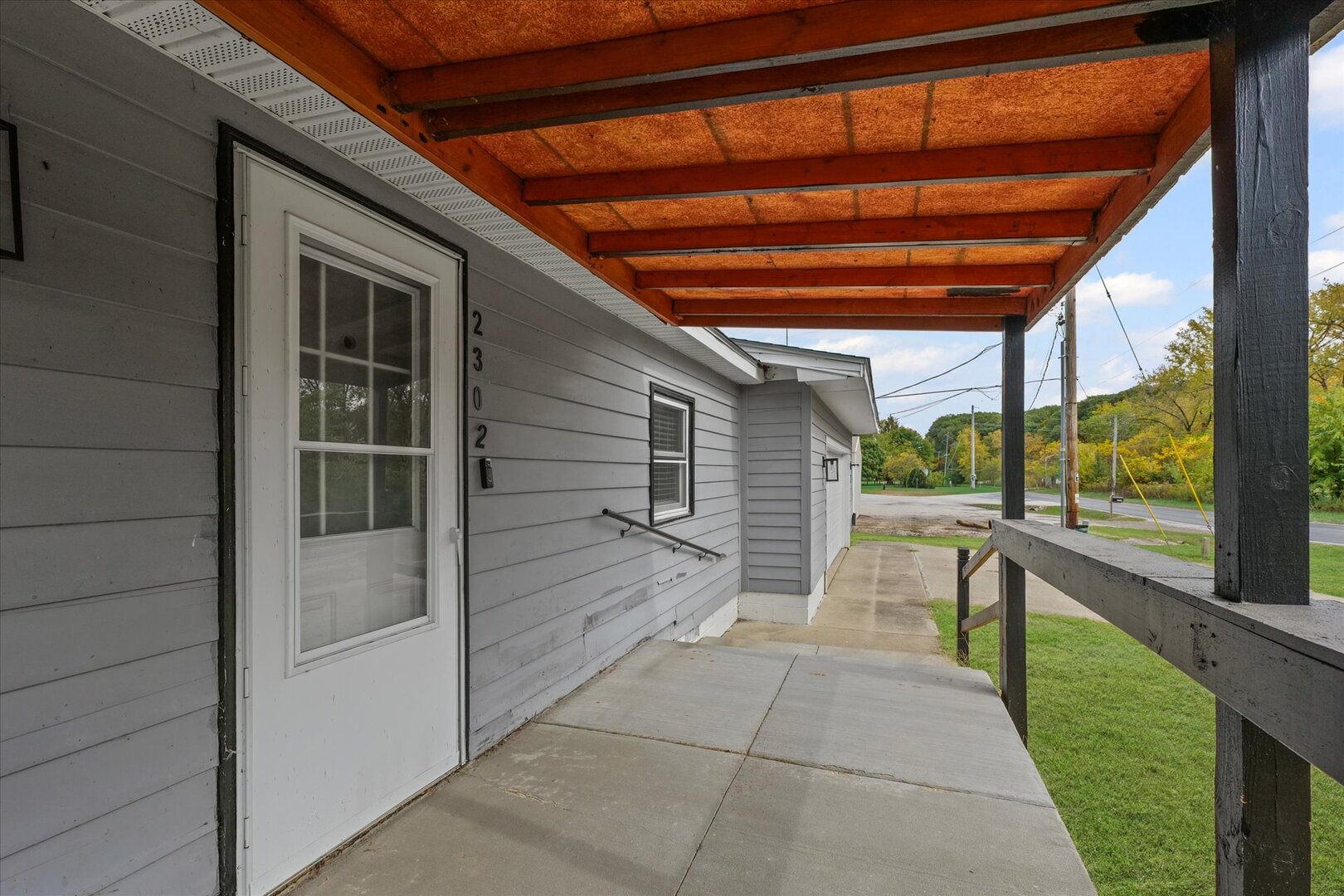 2302 E Perkins Road