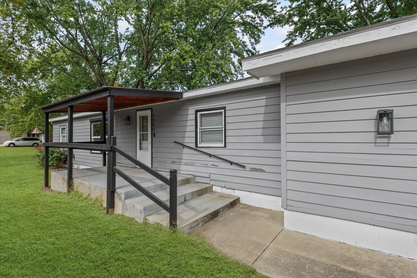 2302 E Perkins Road