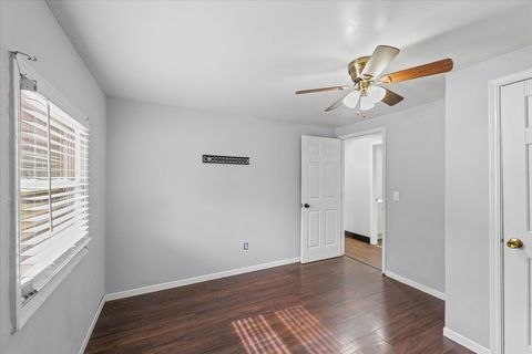 Tiny photo for 2302 E Perkins Road, Urbana, IL 61802 (MLS # 12496049)