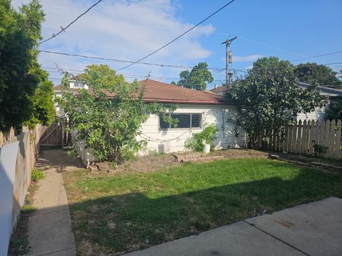 Tiny photo for 2711 N 77th Avenue, Elmwood Park, IL 60707 (MLS # 12542979)
