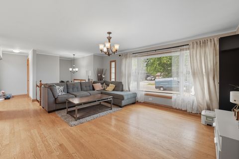 Tiny photo for 10817 S Oak Park Avenue, Worth, IL 60482 (MLS # 12472029)