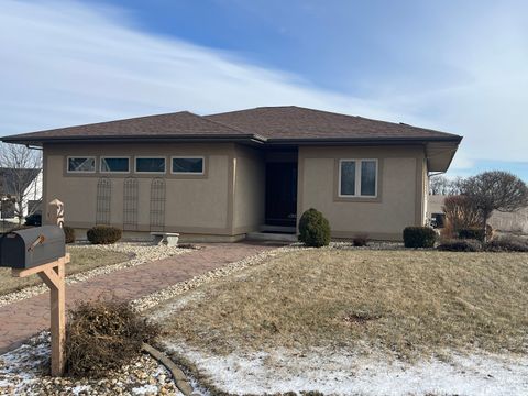 Tiny photo for 202 Regina Court, Kewanee, IL 61443 (MLS # 12553722)