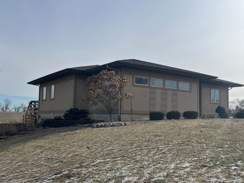 Tiny photo for 202 Regina Court, Kewanee, IL 61443 (MLS # 12553722)