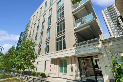 2753 N Hampden Court PHA Chicago IL 60614