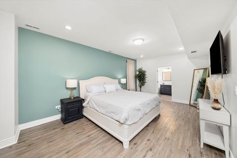 Tiny photo for 5850 S INDIANA Avenue, Chicago, IL 60637 (MLS # 12485028)