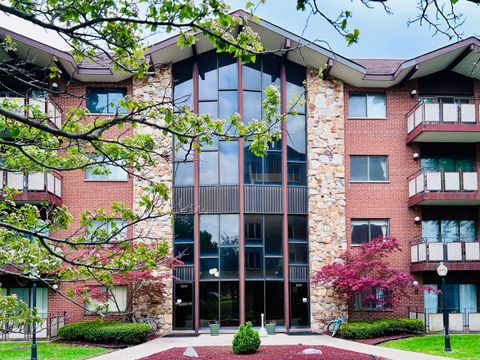 Photo of 2311 183rd Street #206B, Homewood, IL 60430 (MLS # 12634785)